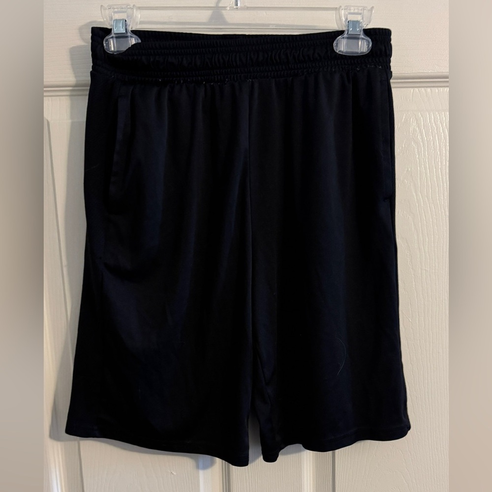 YXXL Black Basketball Shorts